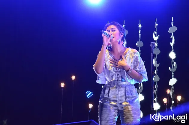 Foto-foto konser Raisa di Malang