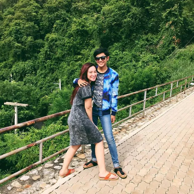 foto lama Millen sepupu Aurel