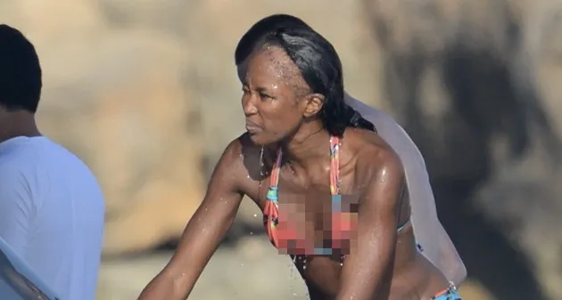 Foto Memalukan Naomi Campbell