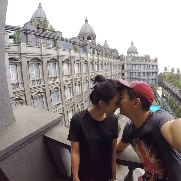 Chelsea Olivia - Glenn Alinskie