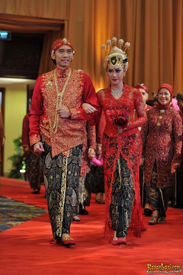 Foto Pernikahan Guruh Soekarno Putra - Putra Bung Karno: Sebutan Orde Lama penghinaan | merdeka.com - Check spelling or type a new query.