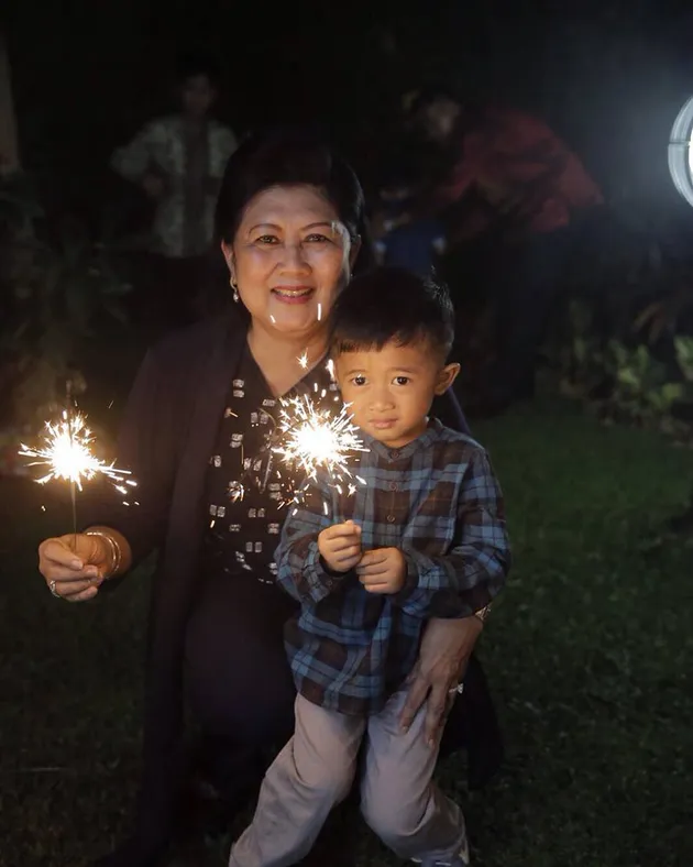 foto-foto tahun baru keluarga besar SBY