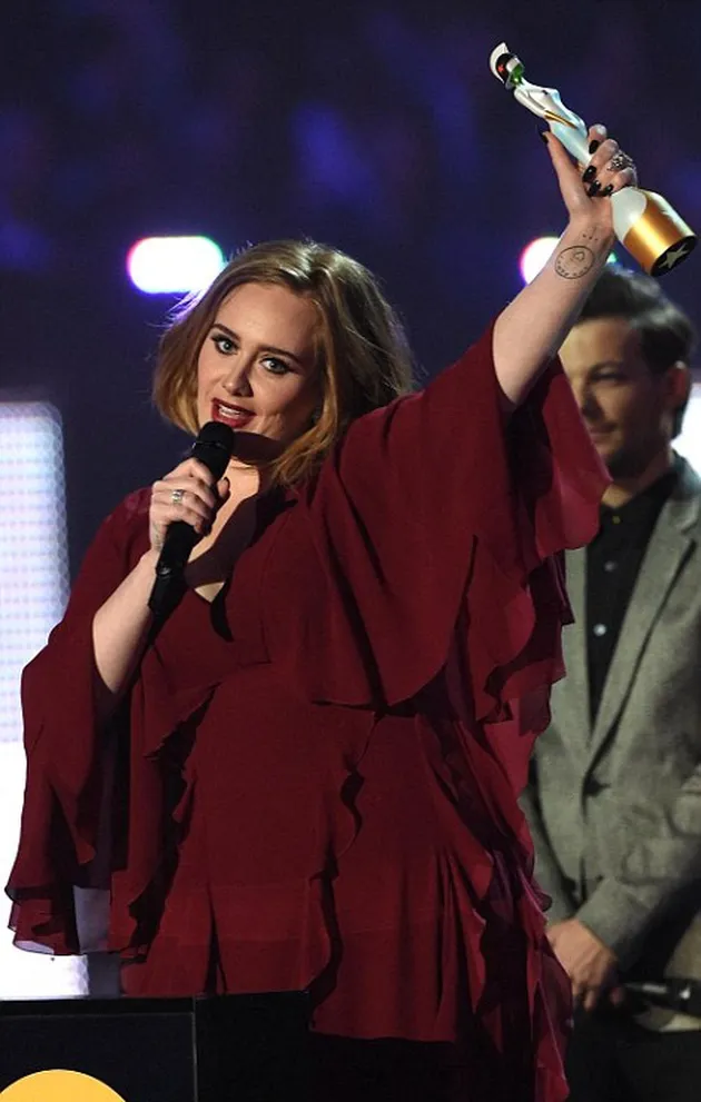 Adele BRIT Awards 2016