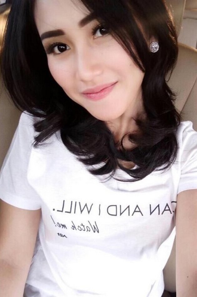 Foto 10 Gaya Rambut Ayu Ting Ting Yang Bisa Bikin Kamu Terpukau Kapanlagi Com