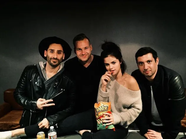 Seleb Hollywood gemar makan Cheetos