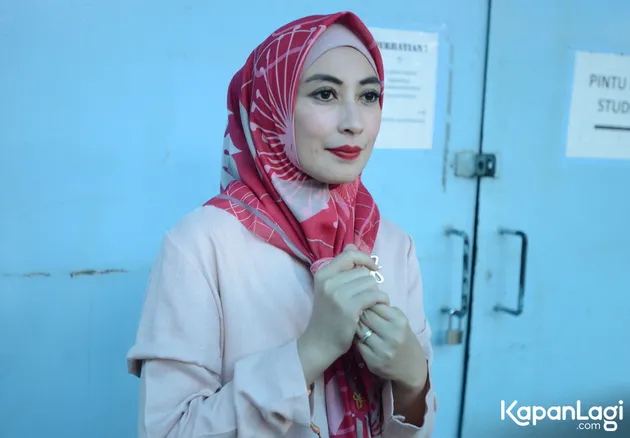 Annisa Trihapsari &amp; Sultan Djorghi