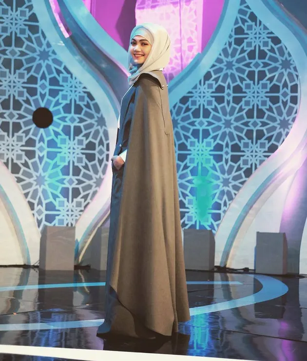 11 Seleb Berhijab Sambut Ramadan