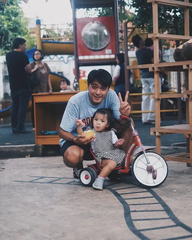 Papa Ganteng Sayang Anak