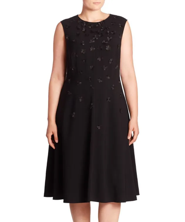 Gaun Size Plus untuk Tubuh Curvy