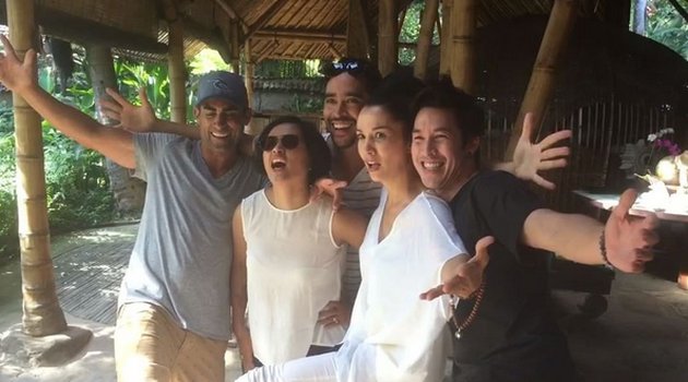 FOTO: 20 TAHUN TAK KETEMU, PARA VJ MTV REUNIAN SUPER SERU 