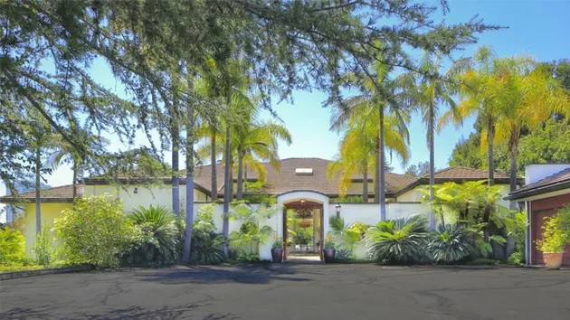 Rumah Baru Adam Levine &amp; Behati Prinsloo