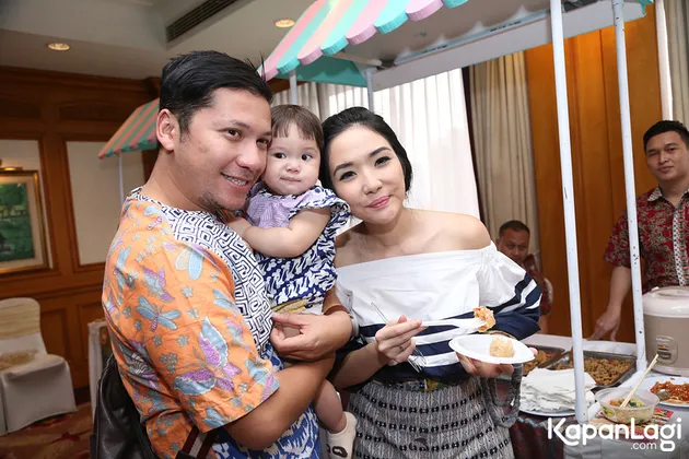 Bayi lucu dan hits