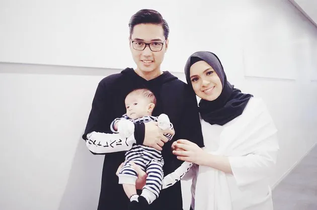 Seleb pakai hijab