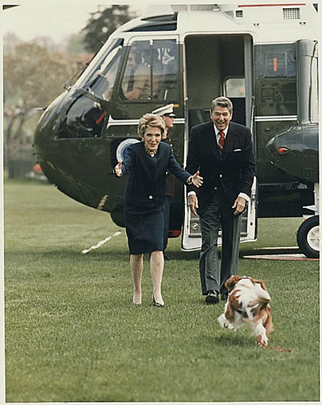 Nancy Reagan Meninggal Dunia