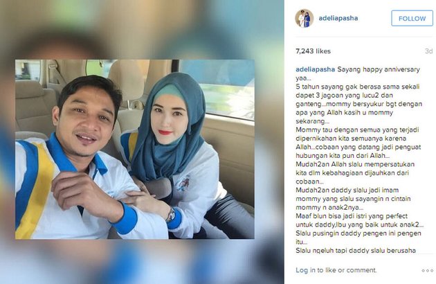 Adel sendiri sebelumnya juga sempat mengunggah fotonya bareng sang suami dan menuliskan perasaan senangnya tepat di momen anniversary pernikahan mereka.