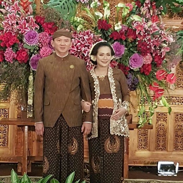 7-Month Pregnancy Photoshoot of Puput, Ahok's Wife, Romantic with Javanese Tradition