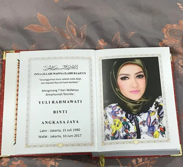 Keluarga baru saja menggelar sebuah acara pengajian untuk Julia Perez pada Jumat (16/6) di kediaman mendiang Jupe, Raffles Hills, Cibubur.