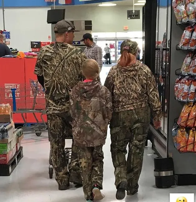 kostum aneh, orang pakai kostum aneh, hal unik