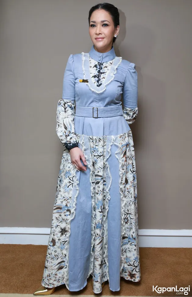 bisnis selebriti, karaoke selebriti, bisnis karaoke selebriti, selebriti yang berbisnis karaoke