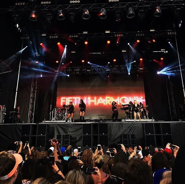 Foto konser Fifth Harmony