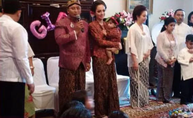 Injak Tanah Anak Reisa Broto Asmoro