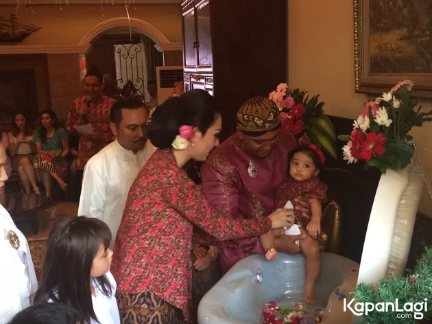 Injak Tanah Anak Reisa Broto Asmoro