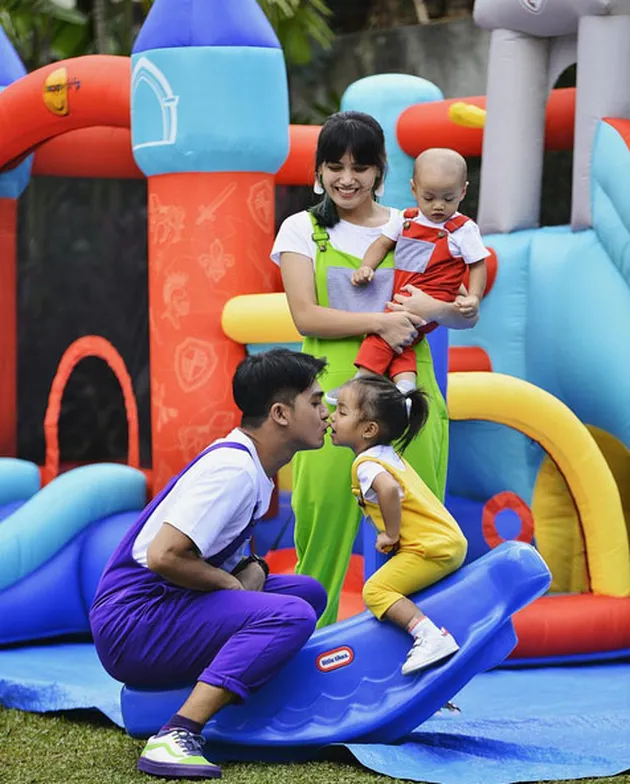 FOTO: Acara Ultah Anak Ricky Harun - Herfiza Serba Teletubbies!