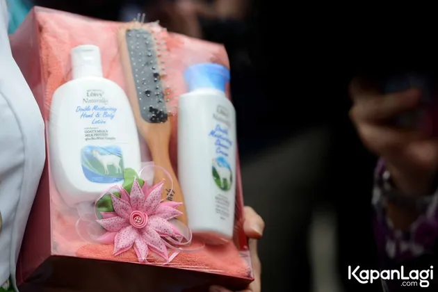 Kahiyang Ayu &amp; Bobby Nasution - Jokowi