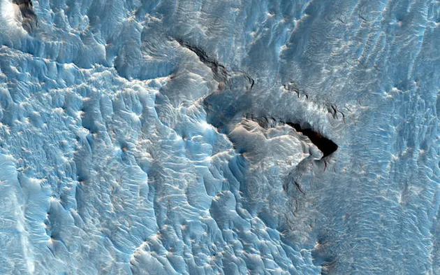 Air Mengalir di Planet Mars