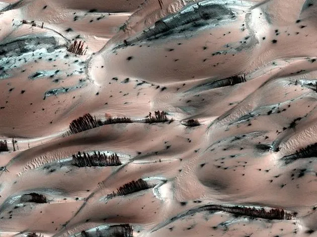 Air Mengalir di Planet Mars