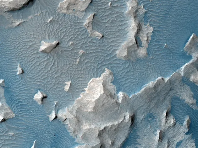 Air Mengalir di Planet Mars