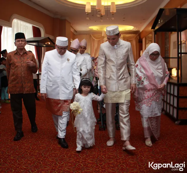 Ben Kasyafani - Ines