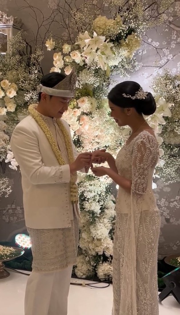 Princess Helmy Yahya's Wedding Photos with Korean Oppa,