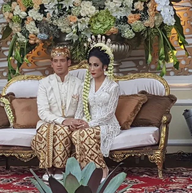 FOTO AKAD NIKAH TARRA BUDIMAN DAN GYA SADIQAH, KHIDMAT DI 