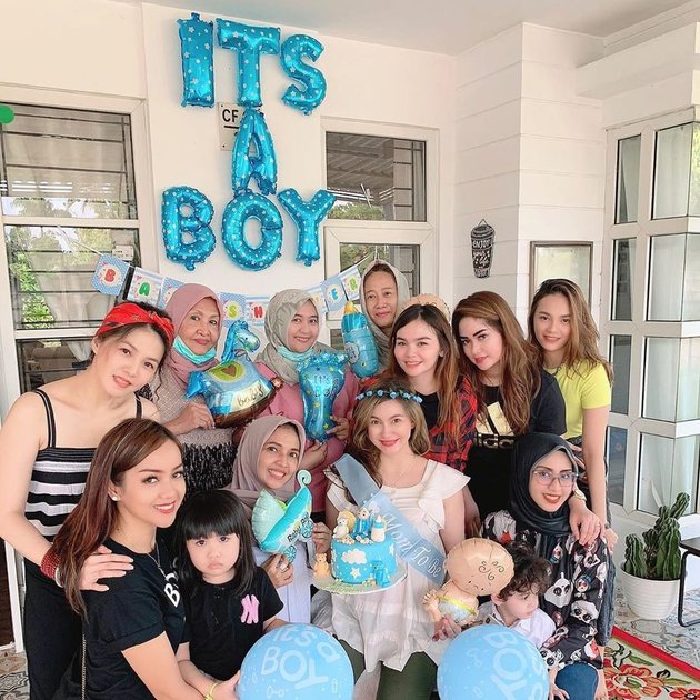 Alessia Cestaro Looks Beautiful Like Barbie at Baby Shower, Third Child Will Be a Boy Again