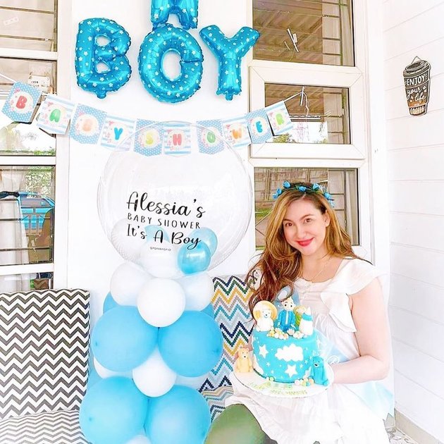 Alessia Cestaro Looks Beautiful Like Barbie at Baby Shower, Third Child Will Be a Boy Again