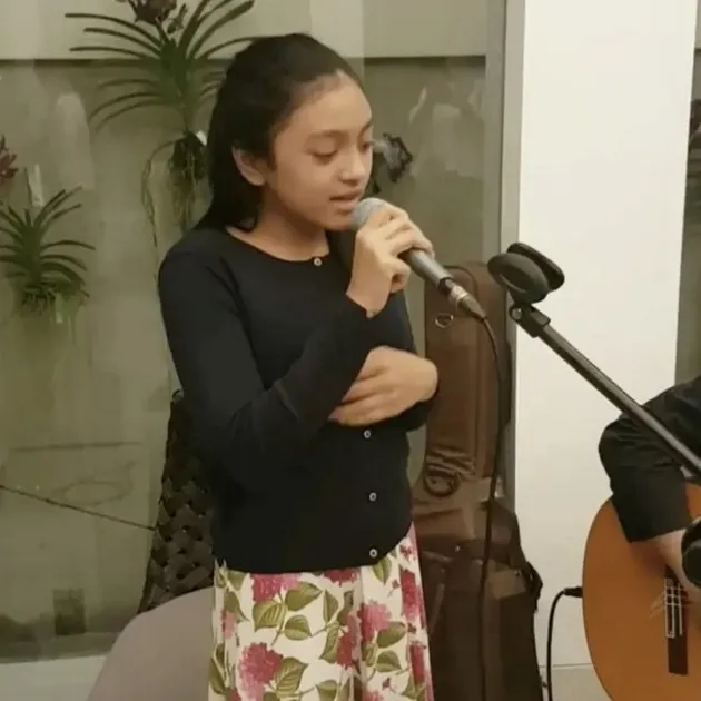 Alleia Anata, Anak Ariel NOAH