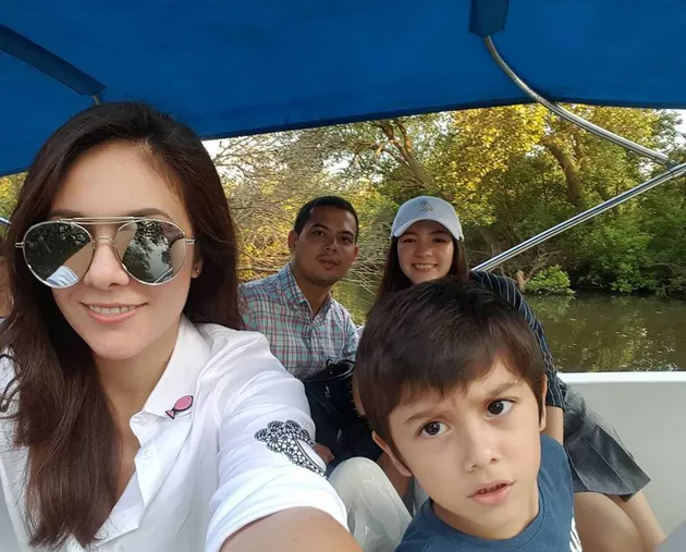 FOTO Alric Putra Wulan Guritno Ganteng Banget Meski ...