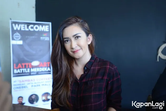 Nafa Urbach - Pedofil