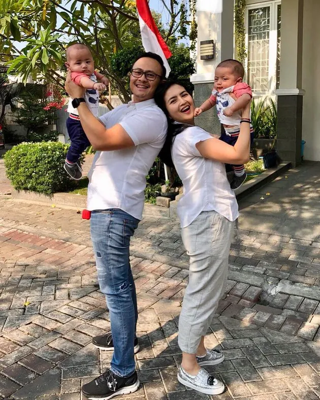 anak kembar Kadek Devi