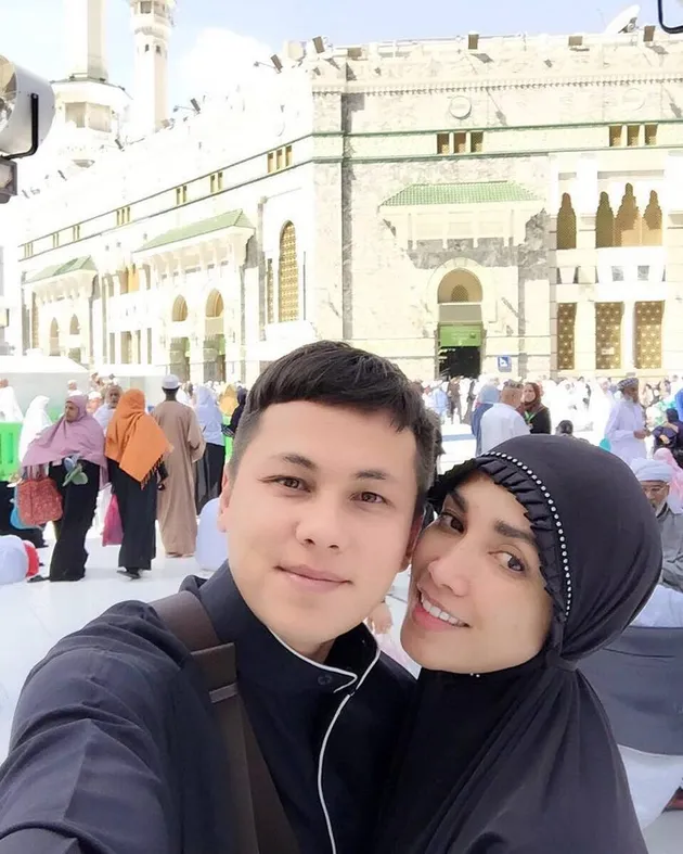 Andika Pratama - Ussy Sulistiawaty