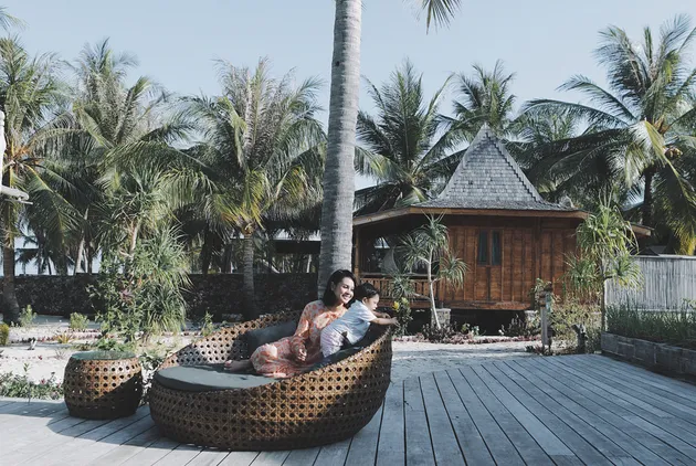 Andien Liburan ke NTT