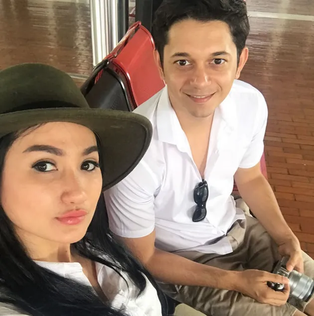 Andrew Andika - Tengku Dewi Putri Honeymoon ke Bali