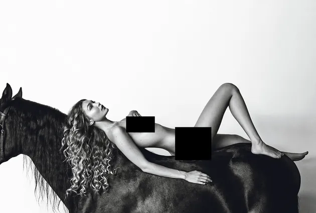 Gigi Hadid Nude