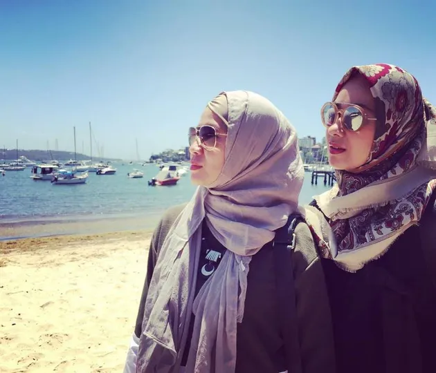 Alya Rohali di Australia