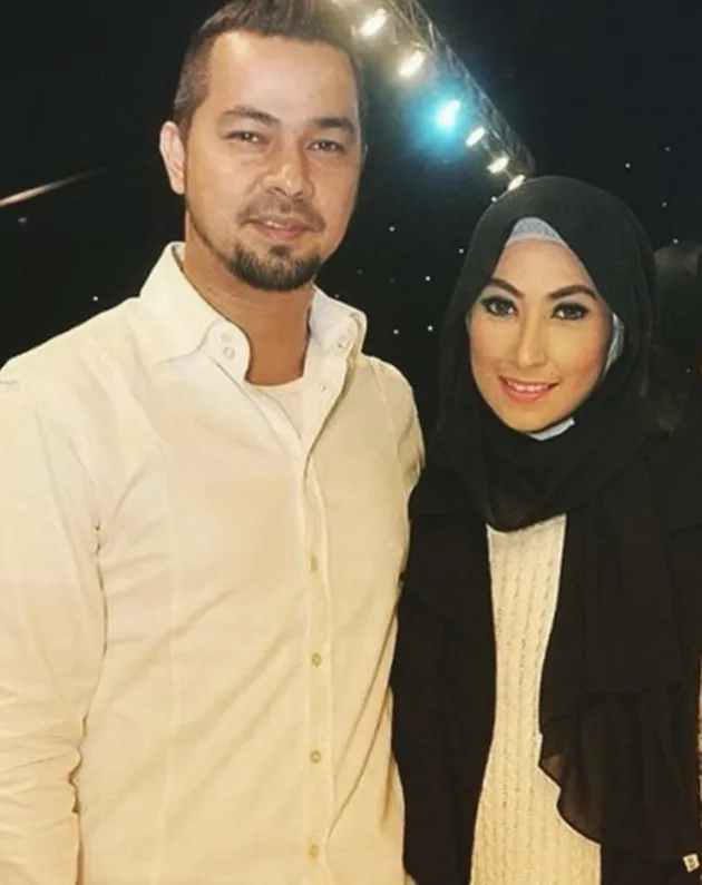FOTO: ANNISA TRIHAPSARI & SULTAN DJORGHI MESRA BAK MASIH PACARAN
