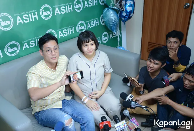 Putri Titian Melahirkan