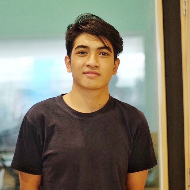FOTO APA KABAR SI ENTONG? DULU IMUT KINI GANTENG BERLEBIHAN