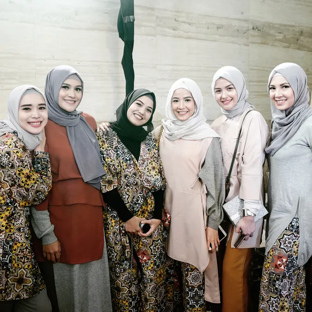 artis indonesia berhijab