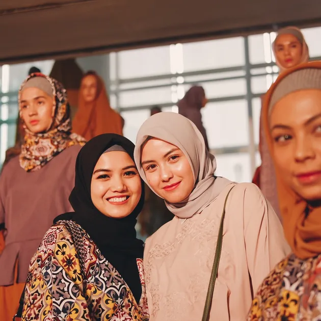 artis indonesia berhijab